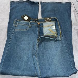 Never worn women jeans